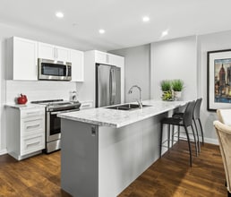 Building Photo - Emma Place