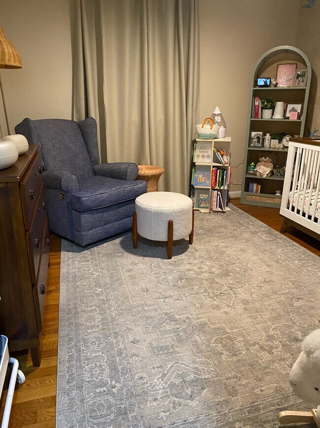 Foto del edificio - 6630 Hazel Ln