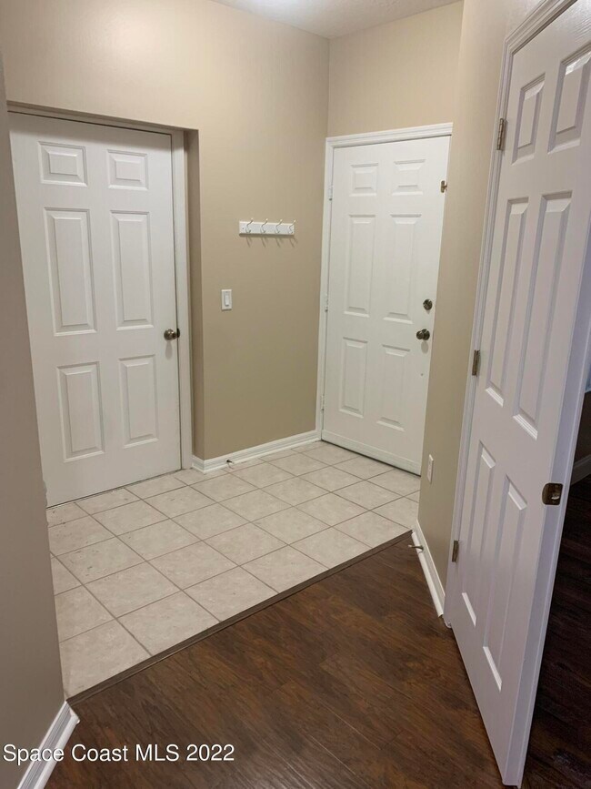 Foto del edificio - 700 Trotter Ln