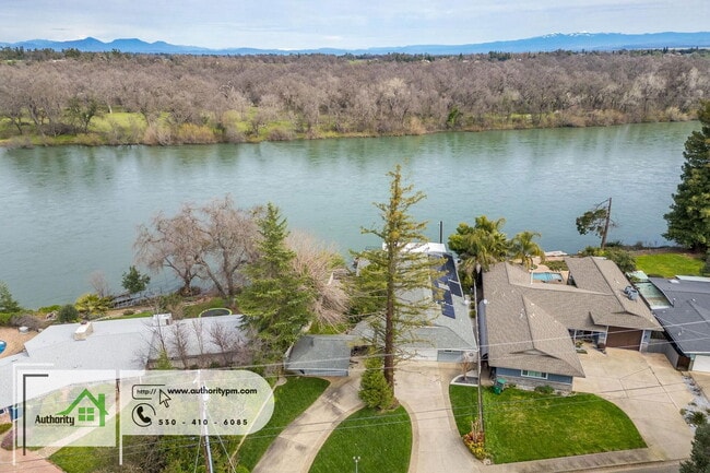 Building Photo - 3317 Riverside Dr