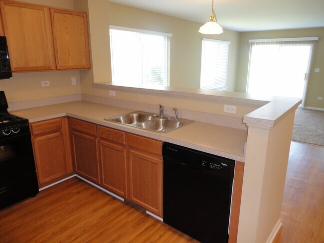 Building Photo - 2415 Roxbury Lane