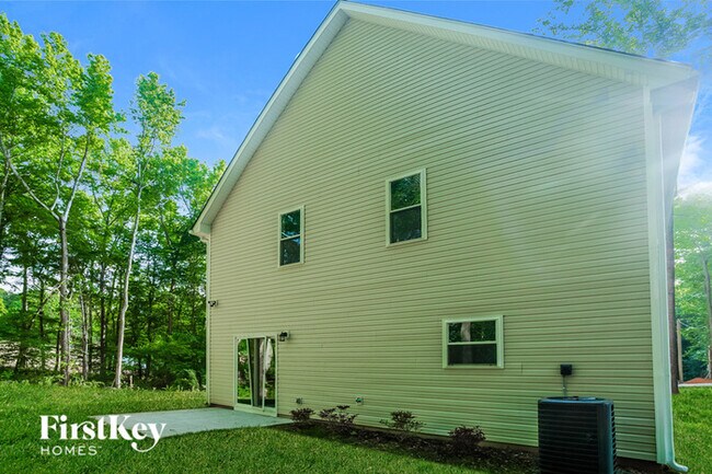 Foto del edificio - 7421 Cedarbrook Dr