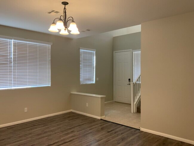 Foto del edificio - 5364 Shady Acre St