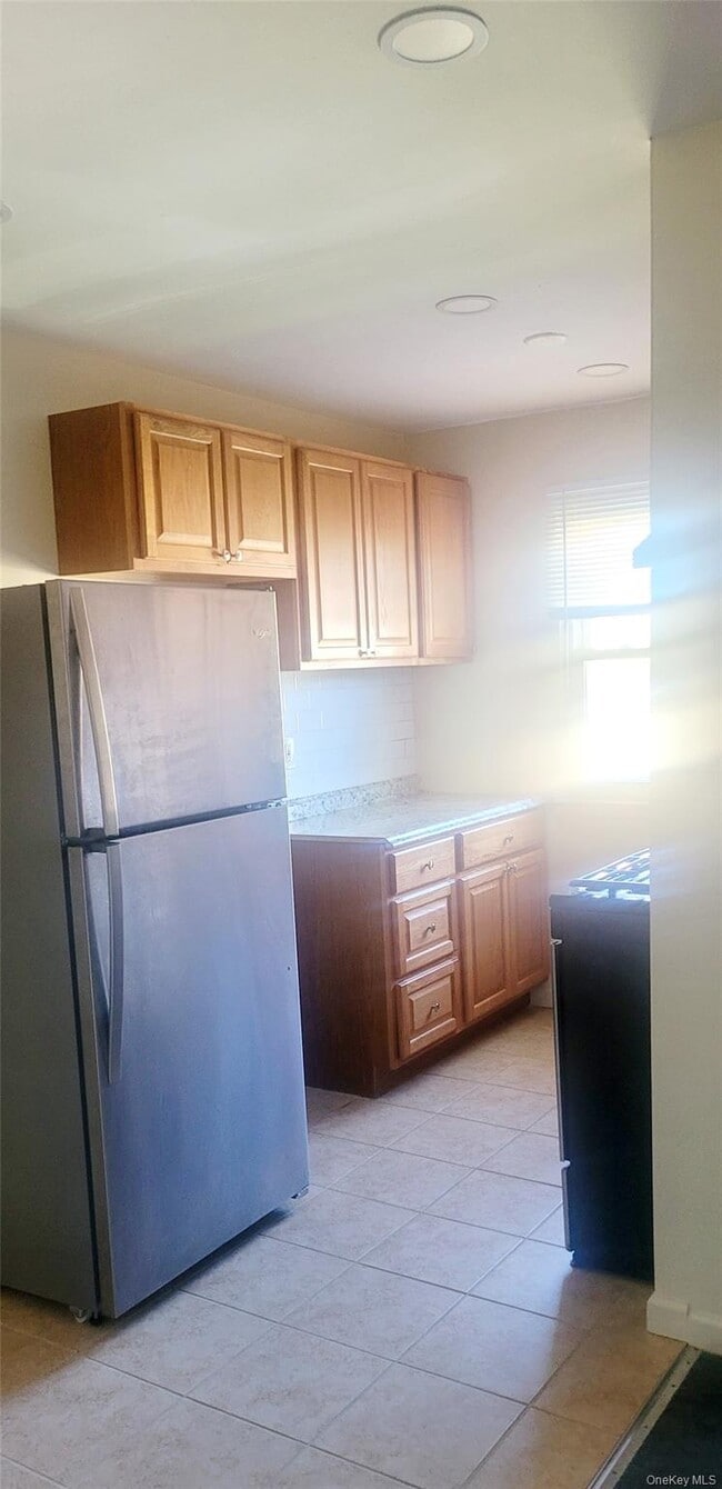 Building Photo - 5 A Hemlock Dr