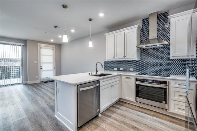 Building Photo - 2624 La Cumbre Wy
