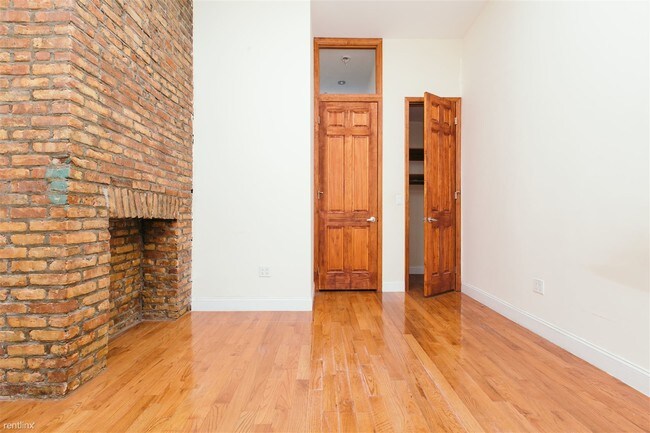 Building Photo - 2 br, 1 bath  - 28 Scholes St