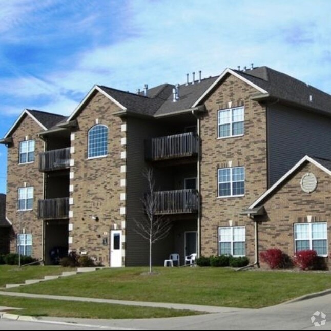 Penn Meadows Apartments for Rent with a Garage North Liberty, IA 1