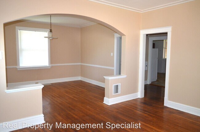 Foto del edificio - 3 br, 1 bath House - 5005 Elenore Ave