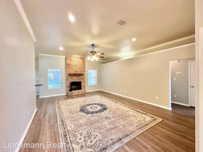 Building Photo - 3 br, 2 bath House - 331 Canoe Drive