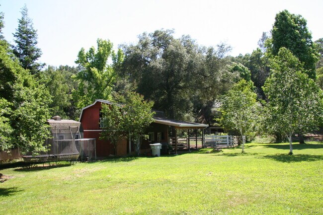 Foto del edificio - Equestrian Property & Country Living in the Heart of Folsom