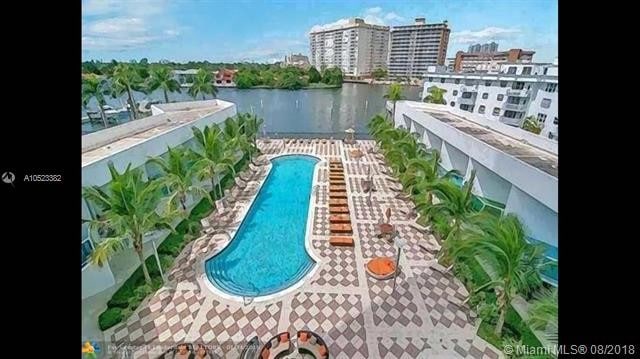 Foto del edificio - 1945 S Ocean Dr