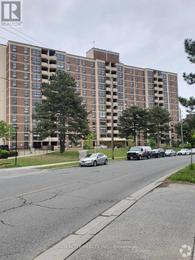 Building Photo - 335-1335 Driftwood Ave