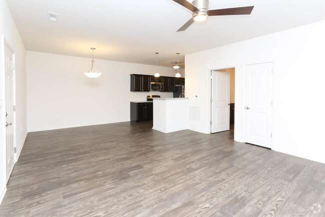 1BR, 1BA - 861 SF - Linden - Living Room - Ashton Park Apartments