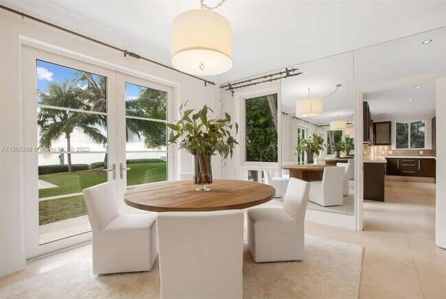 Foto del edificio - 4344 N Bay Rd