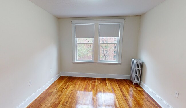 Foto del edificio - 9/1 - NO Fee! Modern 2BR in elevator building near B/C trains