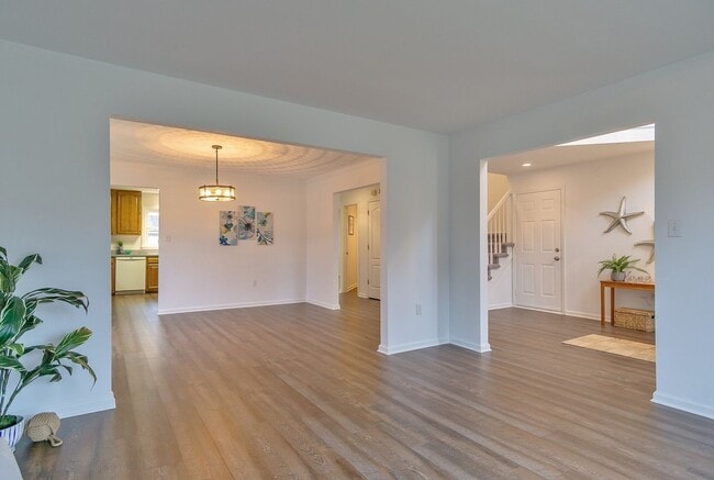 Building Photo - 3-Bedroom Home in Hillcrest Farms on Corne...