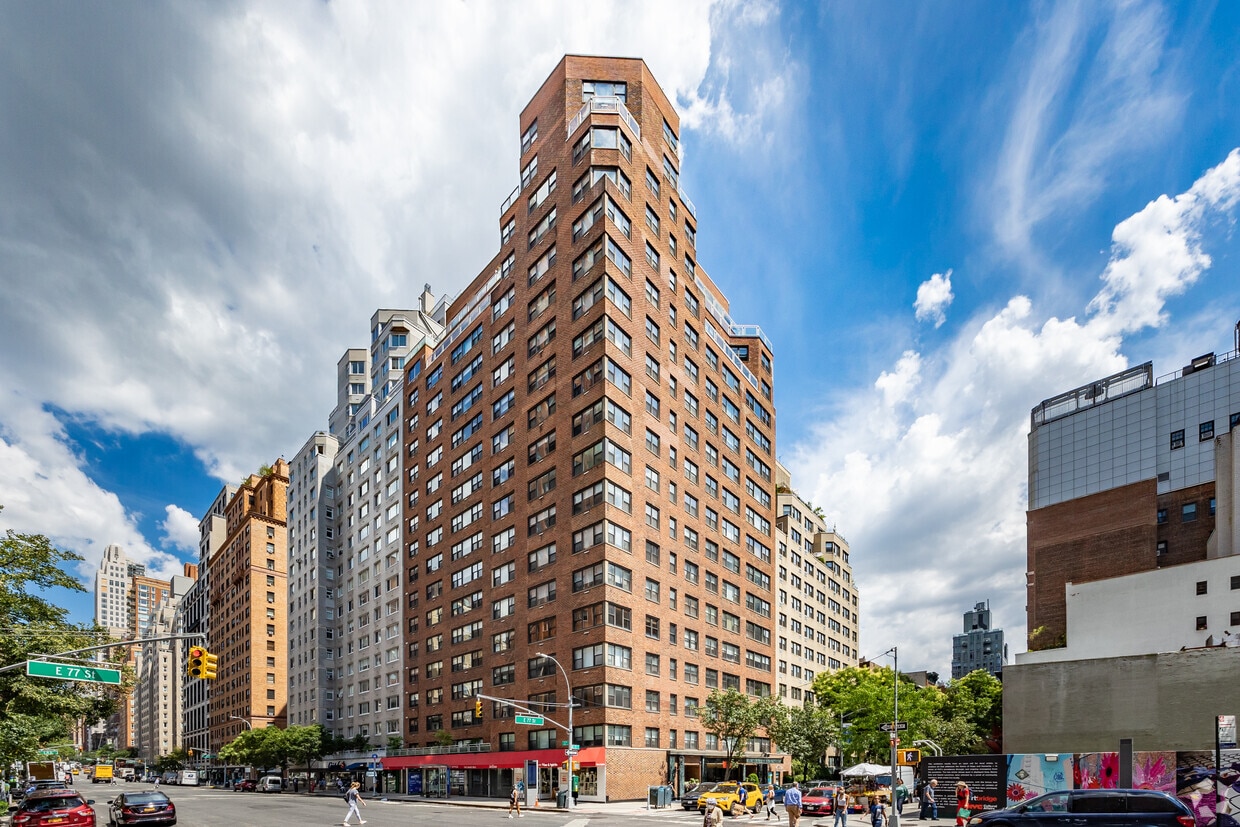 Primary Photo - 201 E 77th St