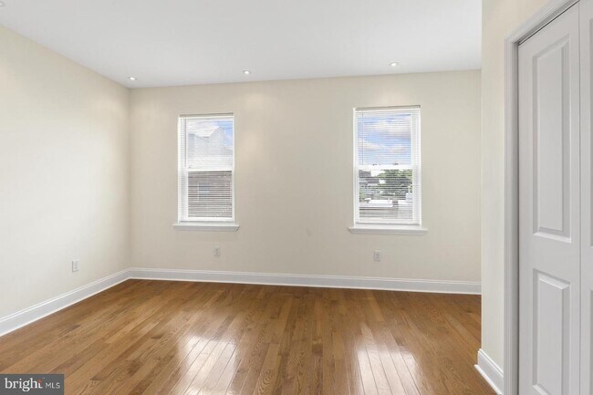 Building Photo - 1523 Ellsworth St