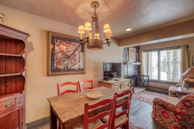 Foto del edificio - 1650 Fall Ridge Rd