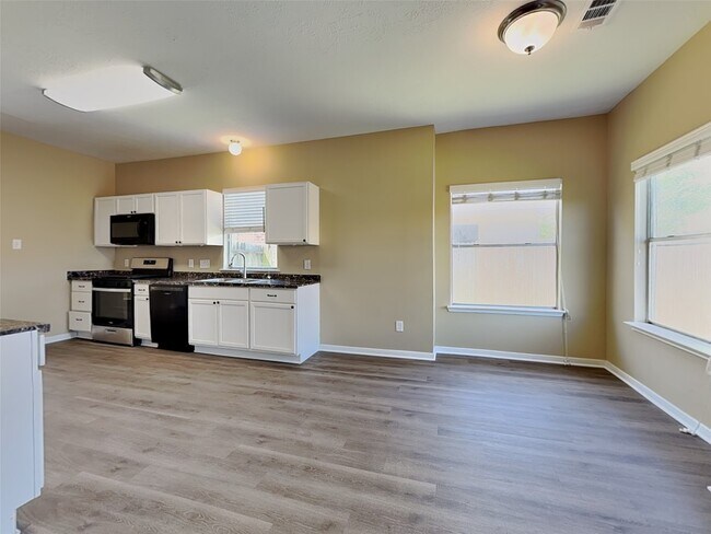 Foto del edificio - 22806 Tara Way Dr