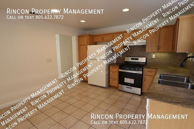 Building Photo - 921 Aurora Dr