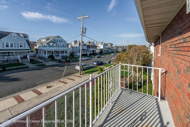 Foto del edificio - 102 10th Ave