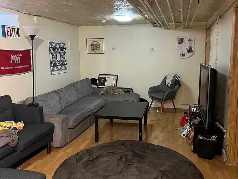 Foto principal - 58 Pleasant St