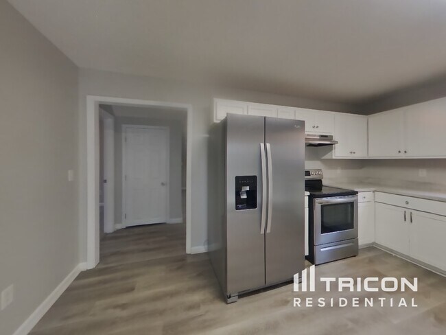 Foto del edificio - 7159 Crystal Creek Pl