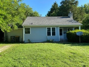 Building Photo - 2415 E 4th St