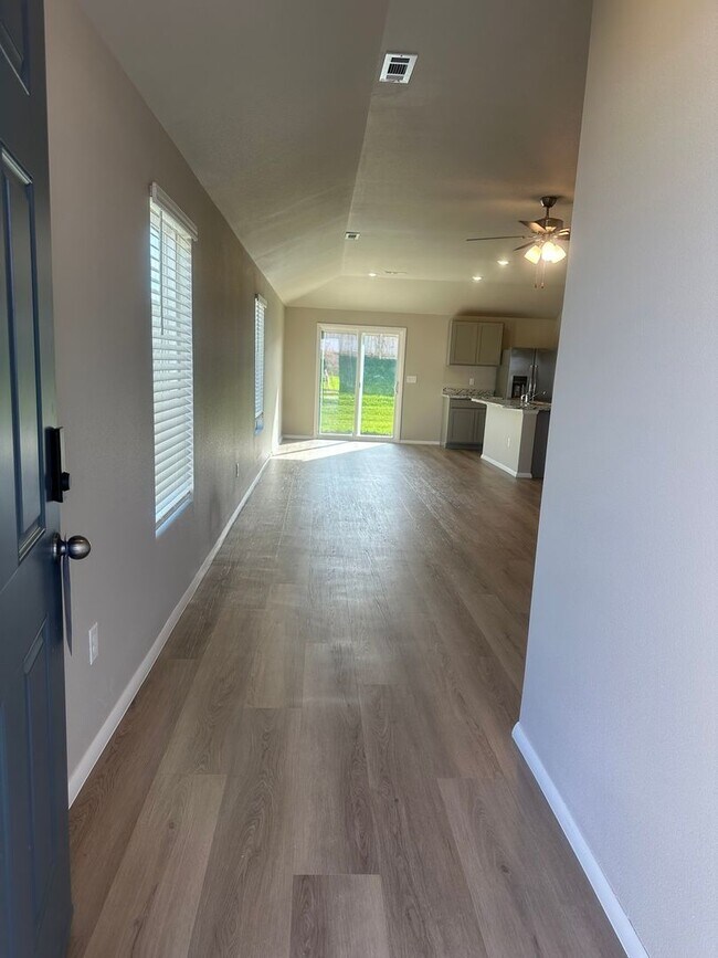 Building Photo - *SAVE $500!* Brand New Four Bedroom | Two Bathroom Home in Tonganoxie