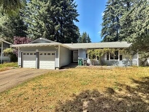 Building Photo - 716 Parkway Ct NE