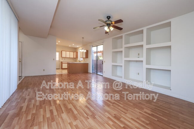 Foto del edificio - 2927 N Cardell Cir