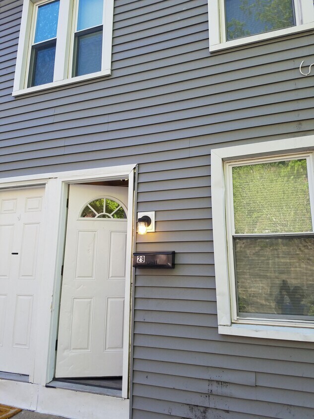 29 Shetucket Ave, Taftville, CT 06380 Townhome Rentals in Taftville