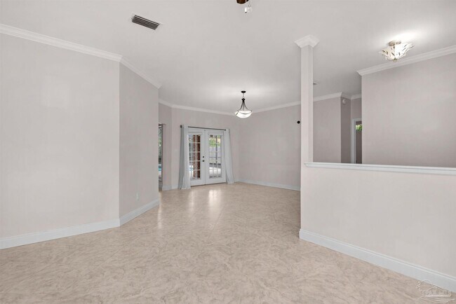 Foto del edificio - 8731 Thunderbird Dr