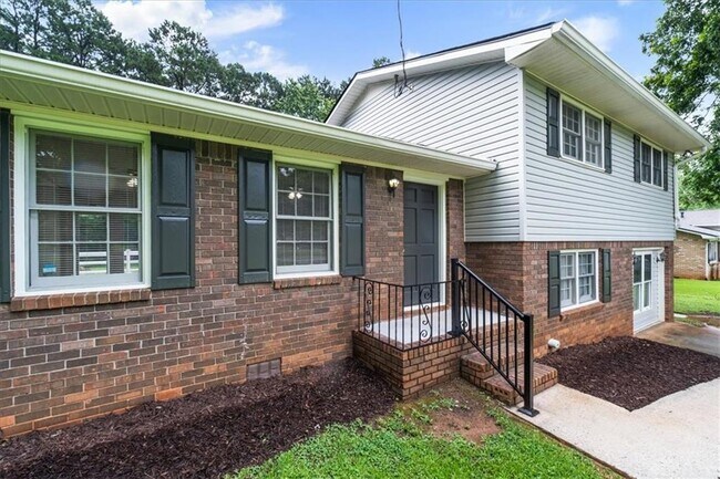 Foto del edificio - 5146 Bramblewood Dr