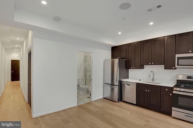 Building Photo - 3558 11th St NW