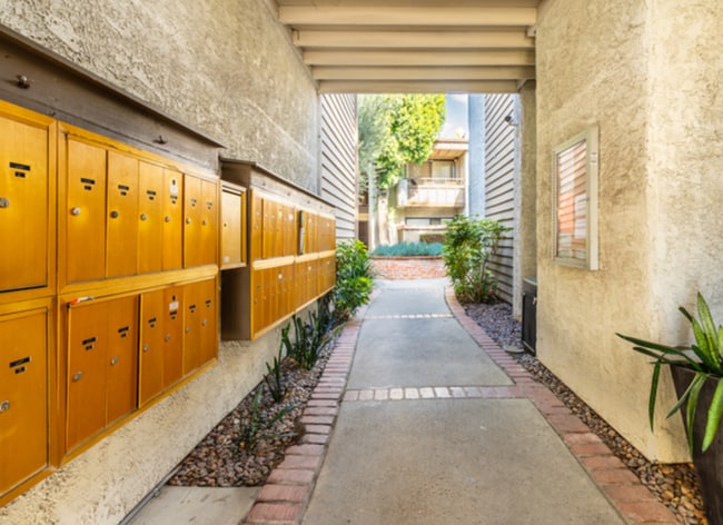 Building Photo - 15511 Sherman Way