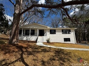 Building Photo - 215 Rivermont Rd