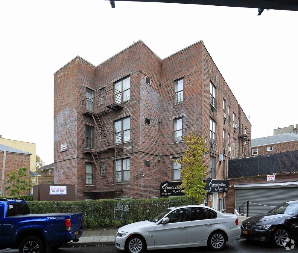 Foto del edificio - 1821 Mahan Ave