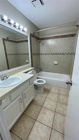 Foto del edificio - 4621 Rose of Sharon Ln
