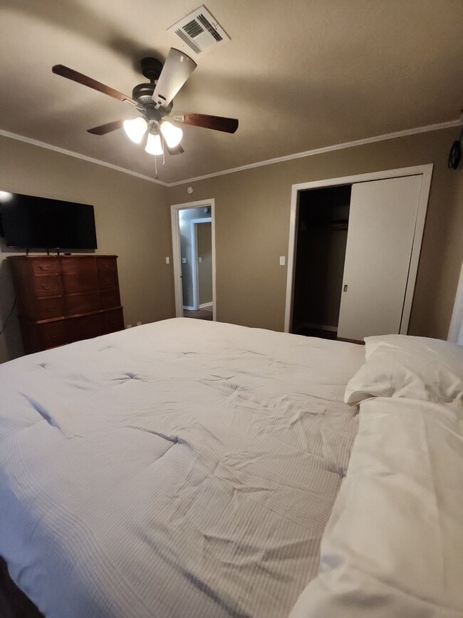 Building Photo - 701 Grigsby Ave