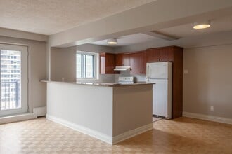 Building Photo - 3421 Rue Drummond