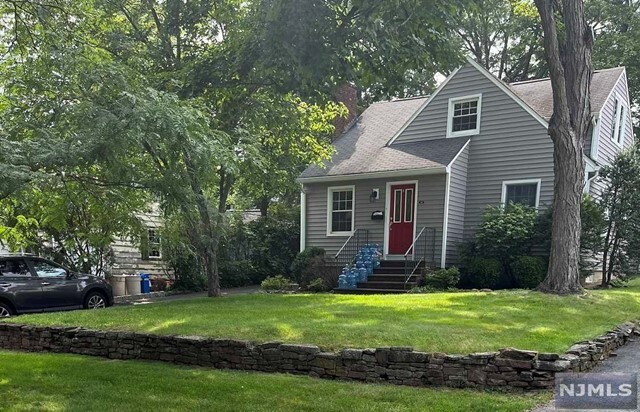 Primary Photo - 140 Pershing Ave