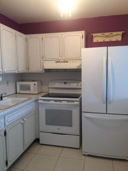 Primary Photo - 1/1 Condo in Park View Villas