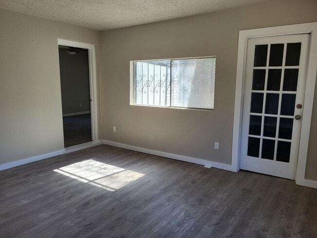 Foto del edificio - Mid-Century Home Ready for Move-In