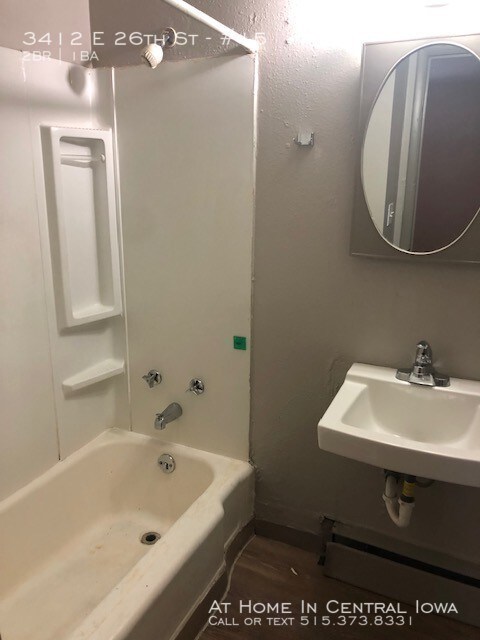Foto del edificio - 3412 E 26th St