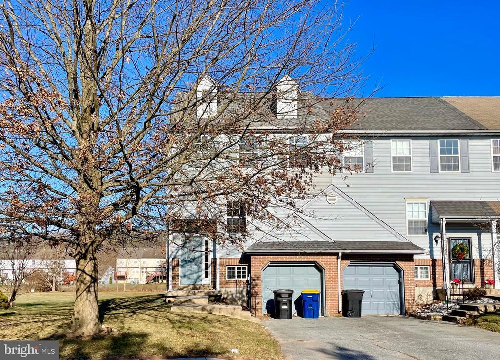 Primary Photo - 245 Charring Cross Dr