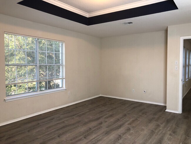 Building Photo - 5805 Speyside Dr