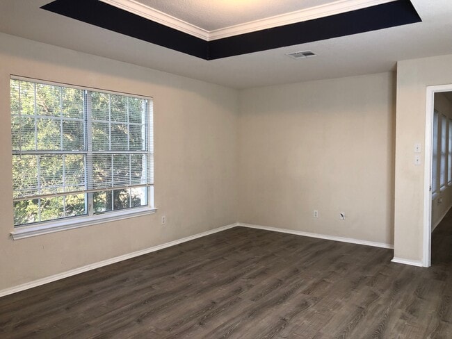 Master Bedroom - 5805 Speyside Dr