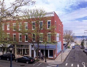 Building Photo - 13 S Broadway